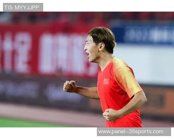 杨旭足球：从青训到职业生涯的蜕变与坚持探索中国足球的未来之路
